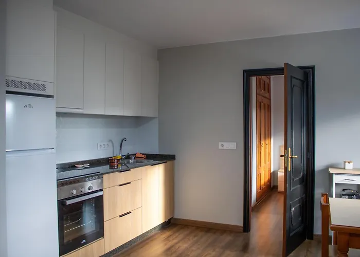 Centro Bembibre Hotel apartamentowy Val do Dubra